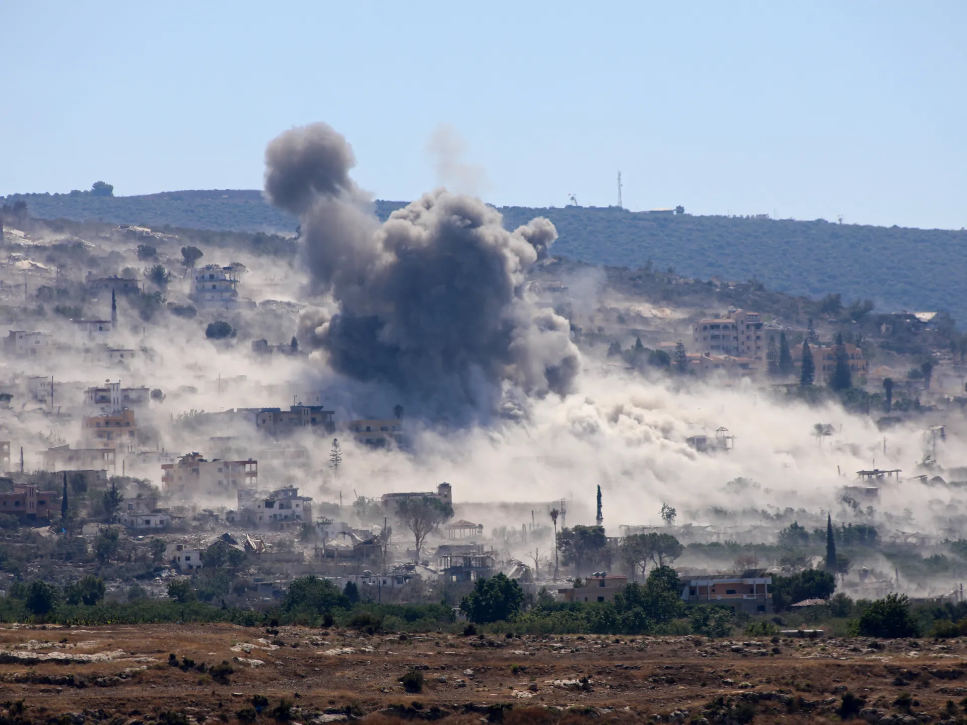 Conversas entre Israel e Líbano são adiadas enquanto explosões abalam o sul do Líbano