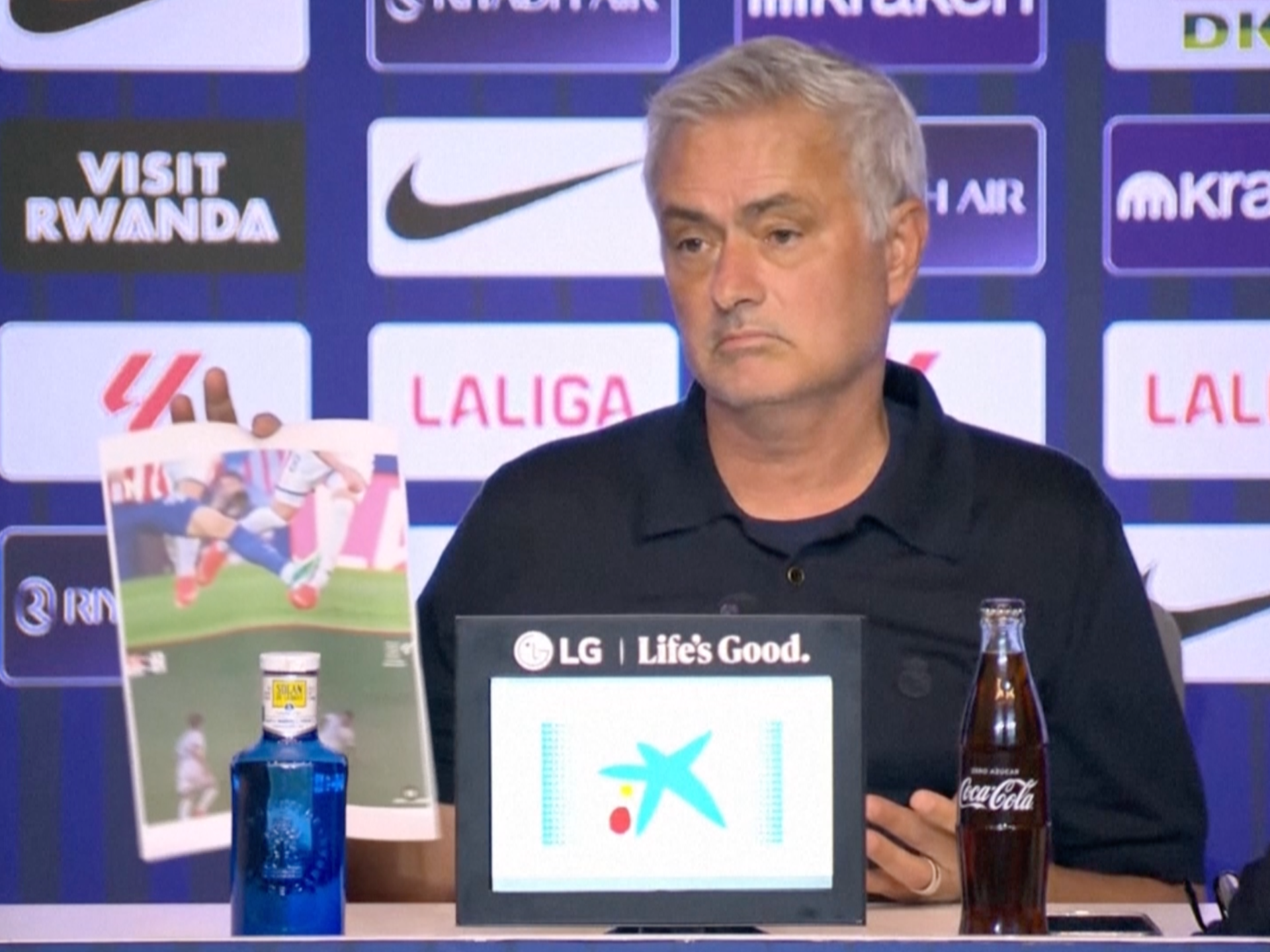 José Mourinho em conferência de imprensa