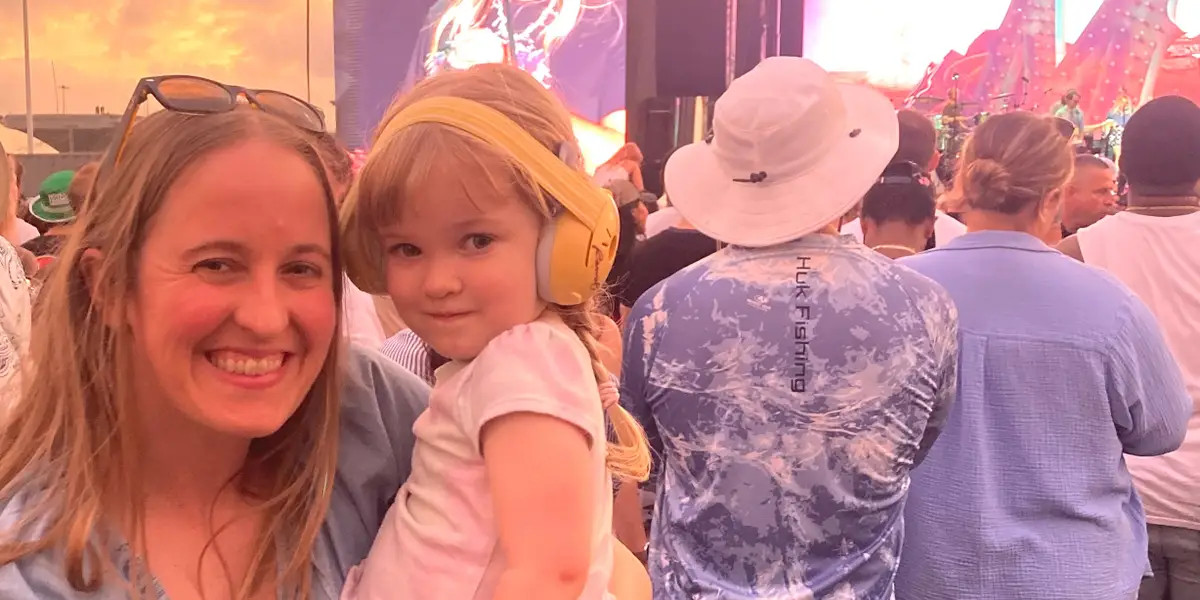 A minha filha de 3 anos já foi a mais de uma dezena de grandes concertos. Nós não nos preocupamos com horas de deitar tardias.