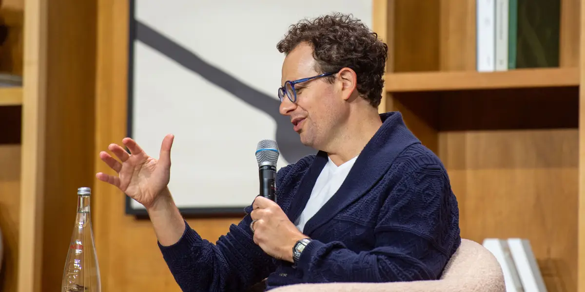 Dario Amodei diz que hack do Hugging Face pela OpenAI o ajudou a convencer de que a IA precisa desacelerar