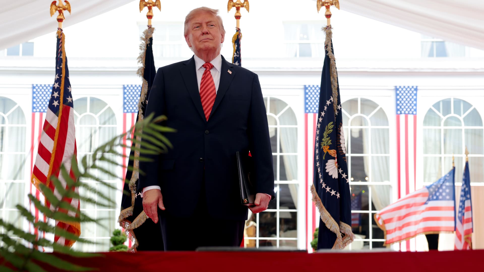 Trump diz que os EUA podem manter o petróleo iraniano 'como a Venezuela', enquanto negociações do Golfo e do Irã empacam