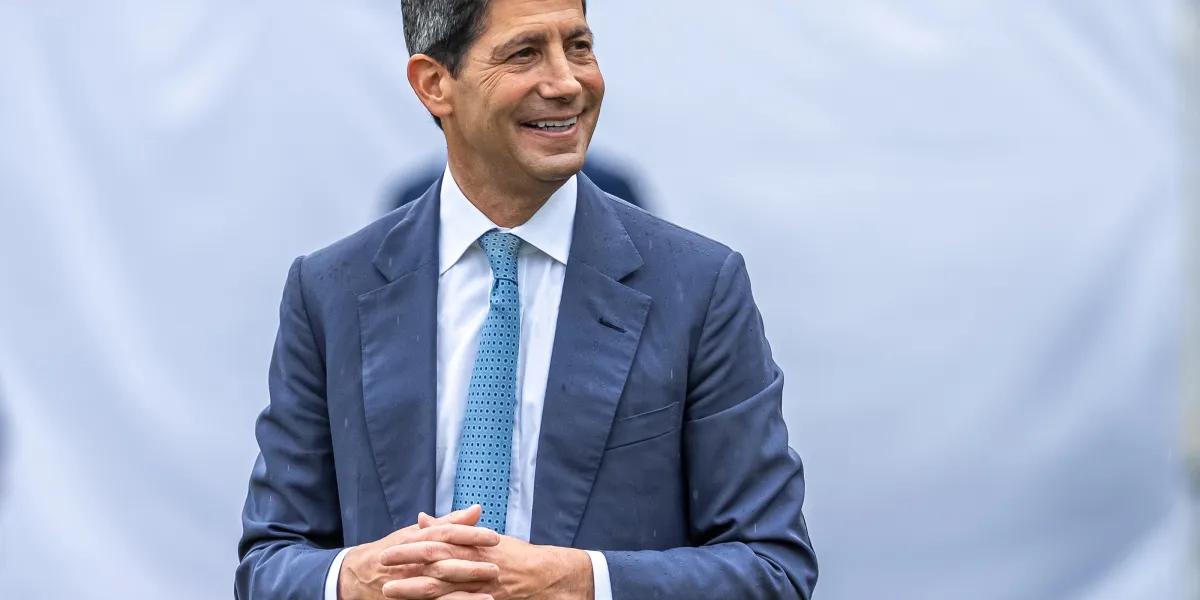 Kevin Warsh, do Fed, será forçado a subir as taxas de juros esta semana