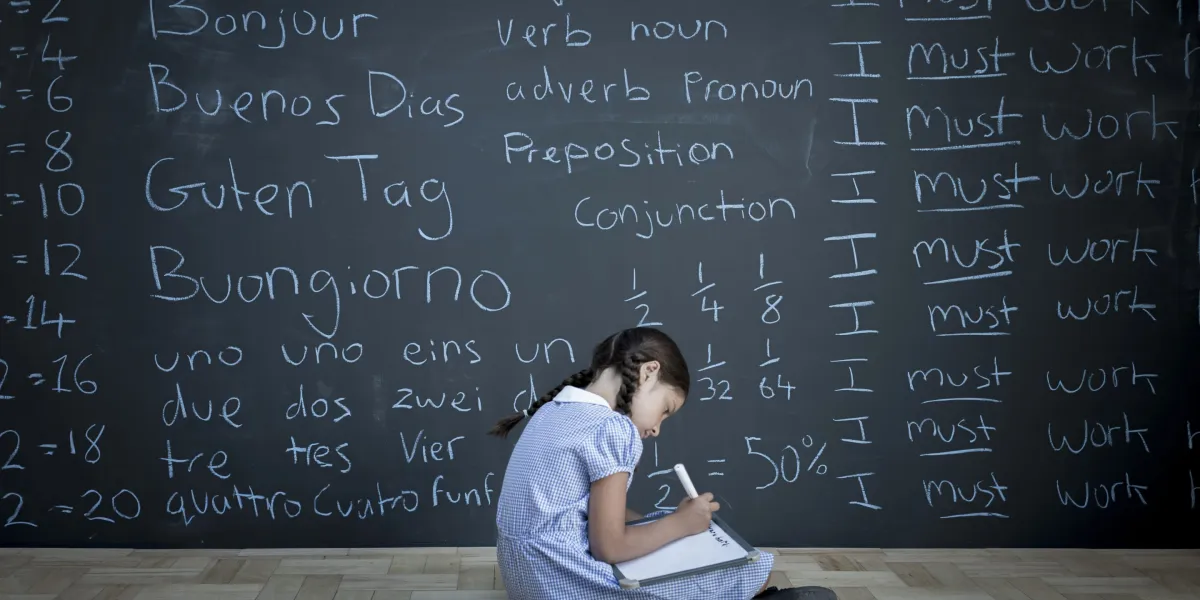 Por que a proficiência em um idioma ainda exige interação humana