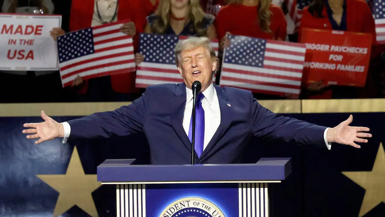 ‘Ainda esperando pelo cheque do DOGE’: Eleitores de estados decisivos expressam dúvidas sobre nova promessa de US$ 5 mil de Trump
