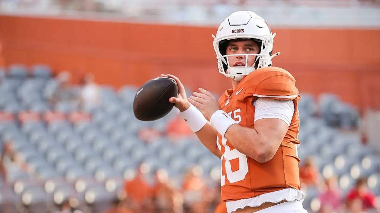 Novo ranking do AP Poll pune Ohio State, Oklahoma e Oregon; Texas sobe para o 1º lugar após grande virada