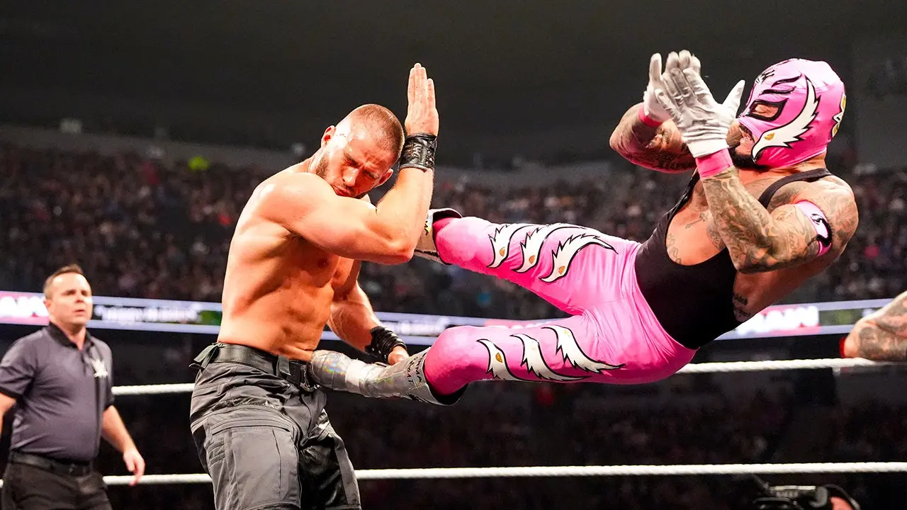 Rey Mysterio, da WWE, reflete sobre sua participação no Triplemania e diz que não se abala para luta contra gigante de 2,21m