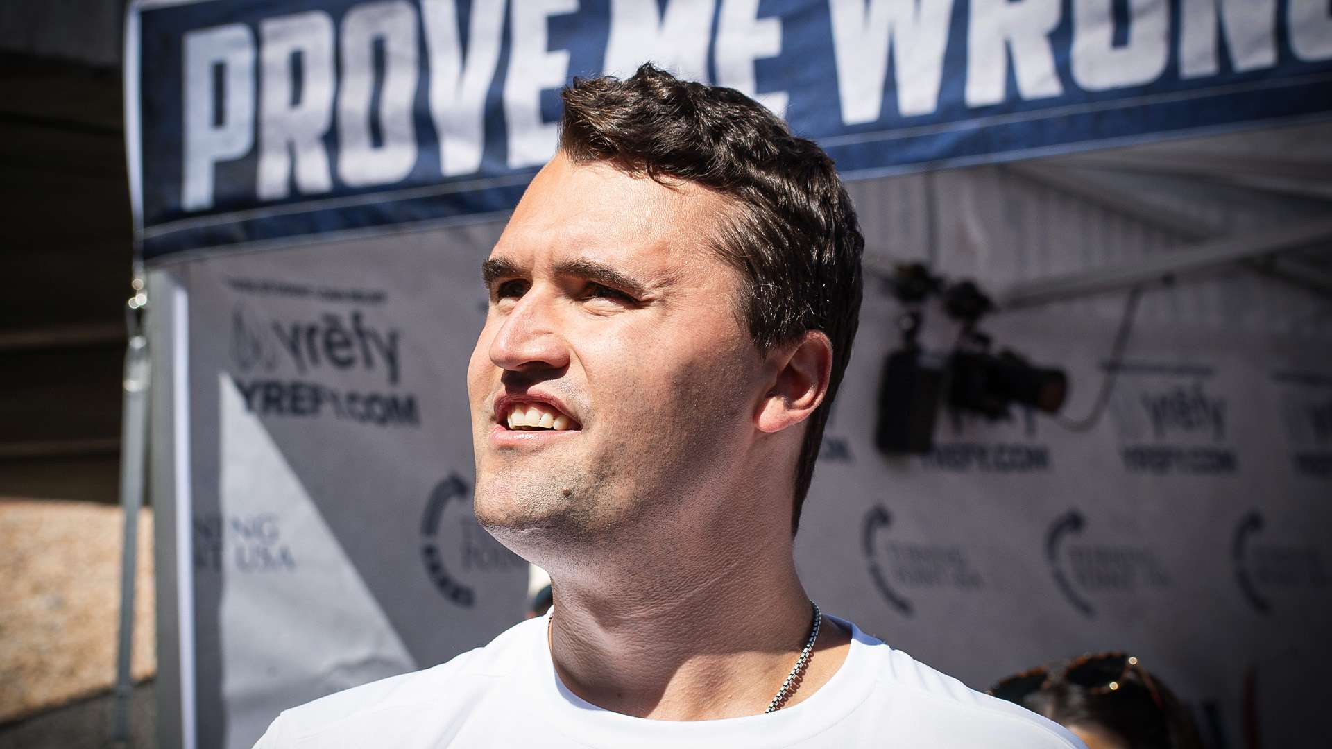 Como o assassinato de Charlie Kirk congelou a liberdade de expressão na Universidade Valley de Utah