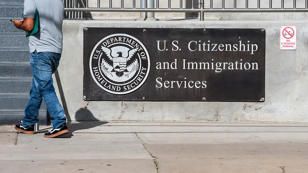 Administração Trump propõe corte de período de carência para vistos H-1B e outros